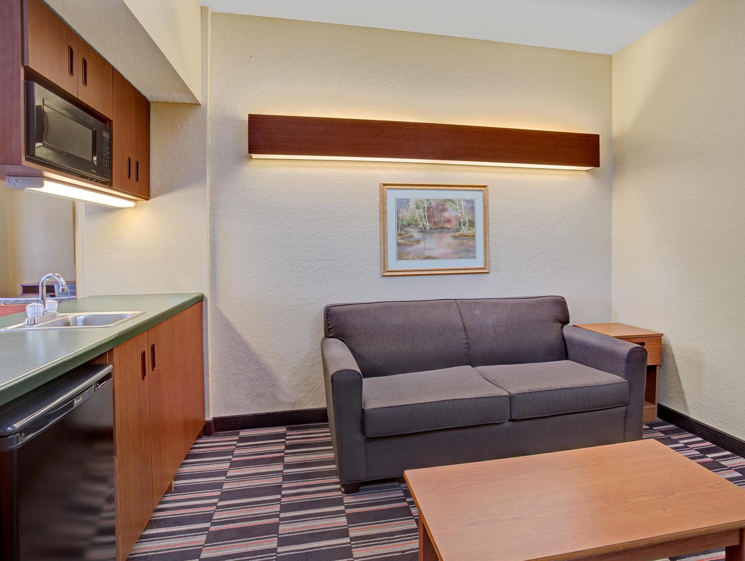 Microtel Inn & Suites By Wyndham Bushnell Exteriér fotografie